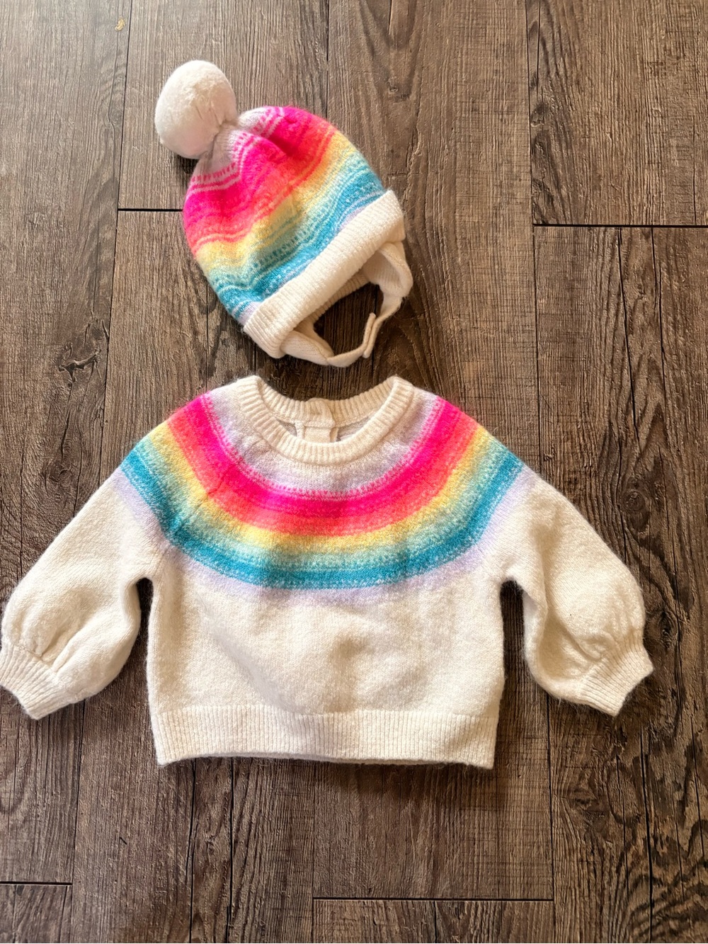 GAP Cream Sweater & Pom Beanie with Rainbow Yoke